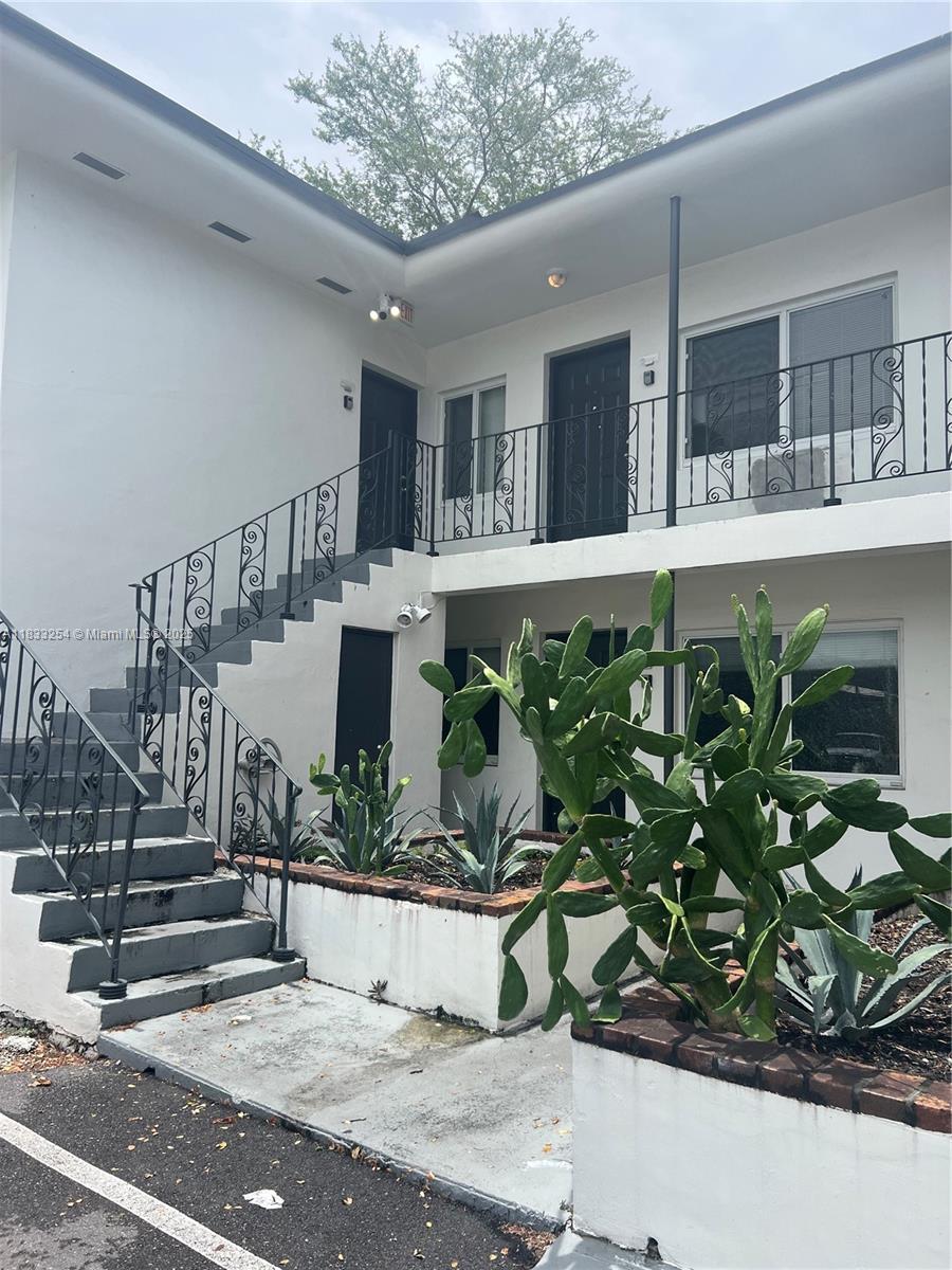 520 NE 82nd Ter 5