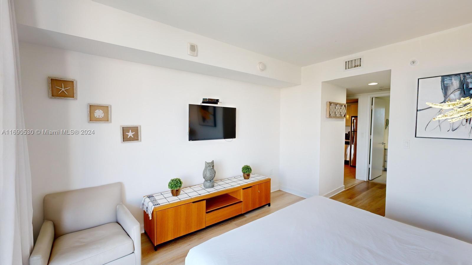 BEACHWALK CONDOMINIUM - Residential