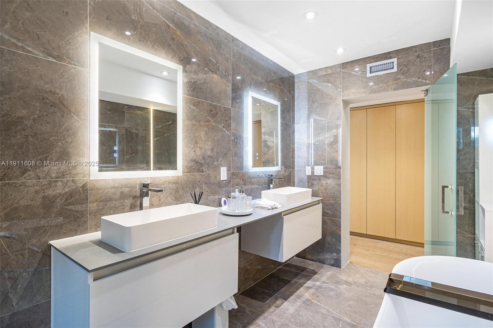 MIAMI SHORES ESTATES - Residential