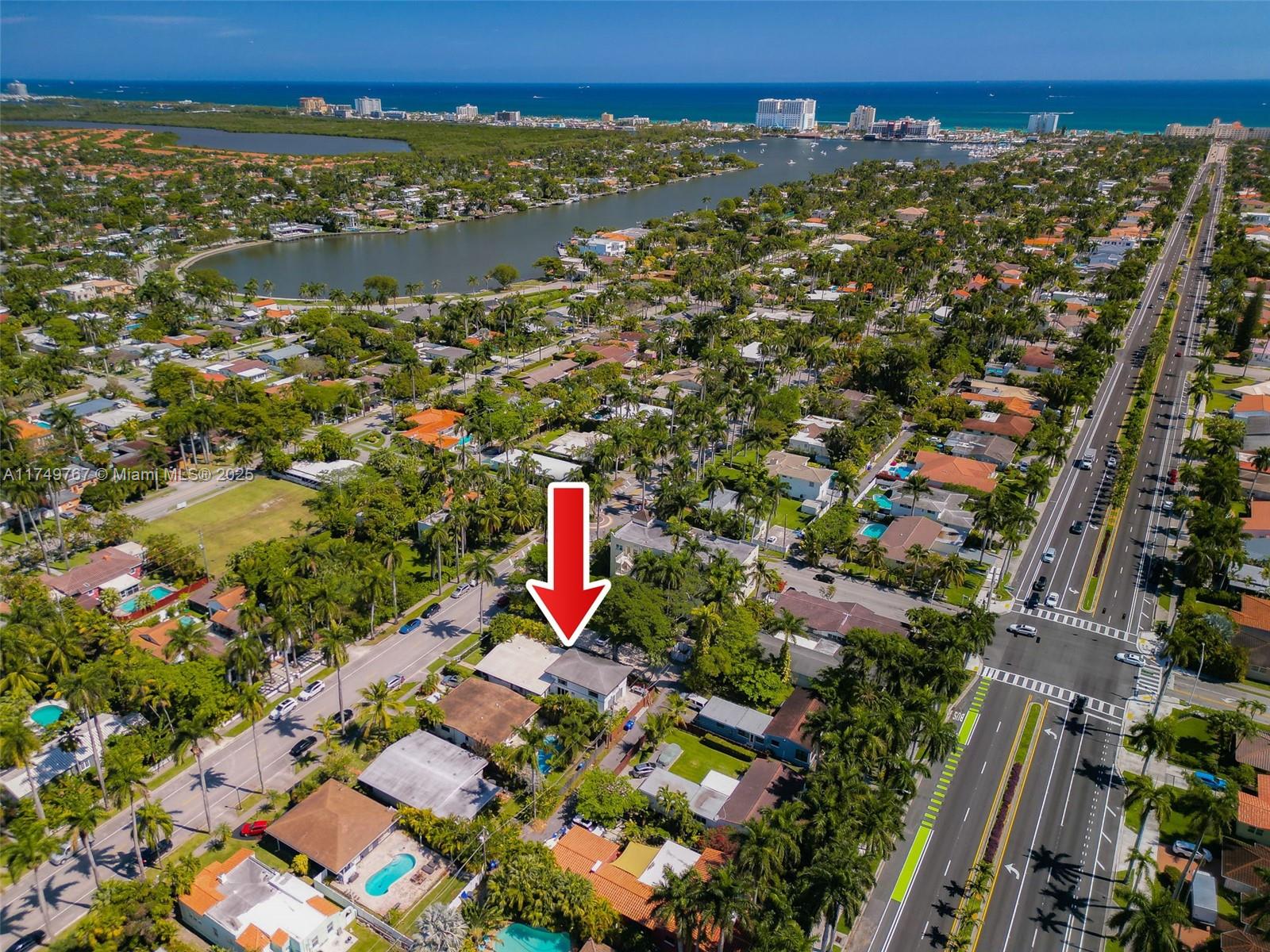 HOLLYWOOD LAKES SECTION - Residential