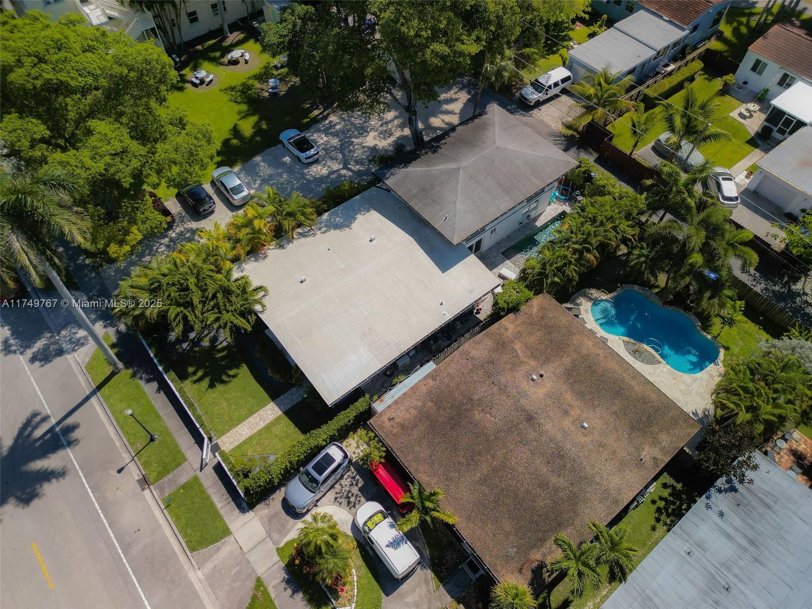 HOLLYWOOD LAKES SECTION - Residential