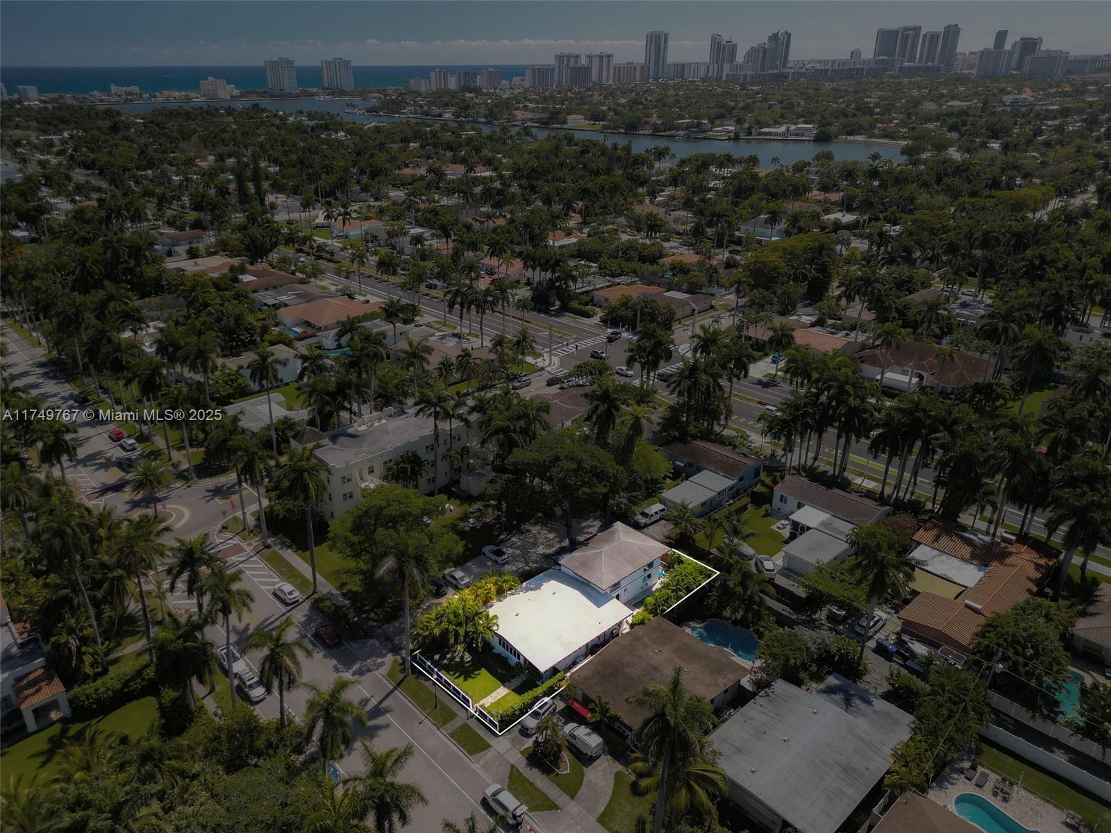 HOLLYWOOD LAKES SECTION - Residential