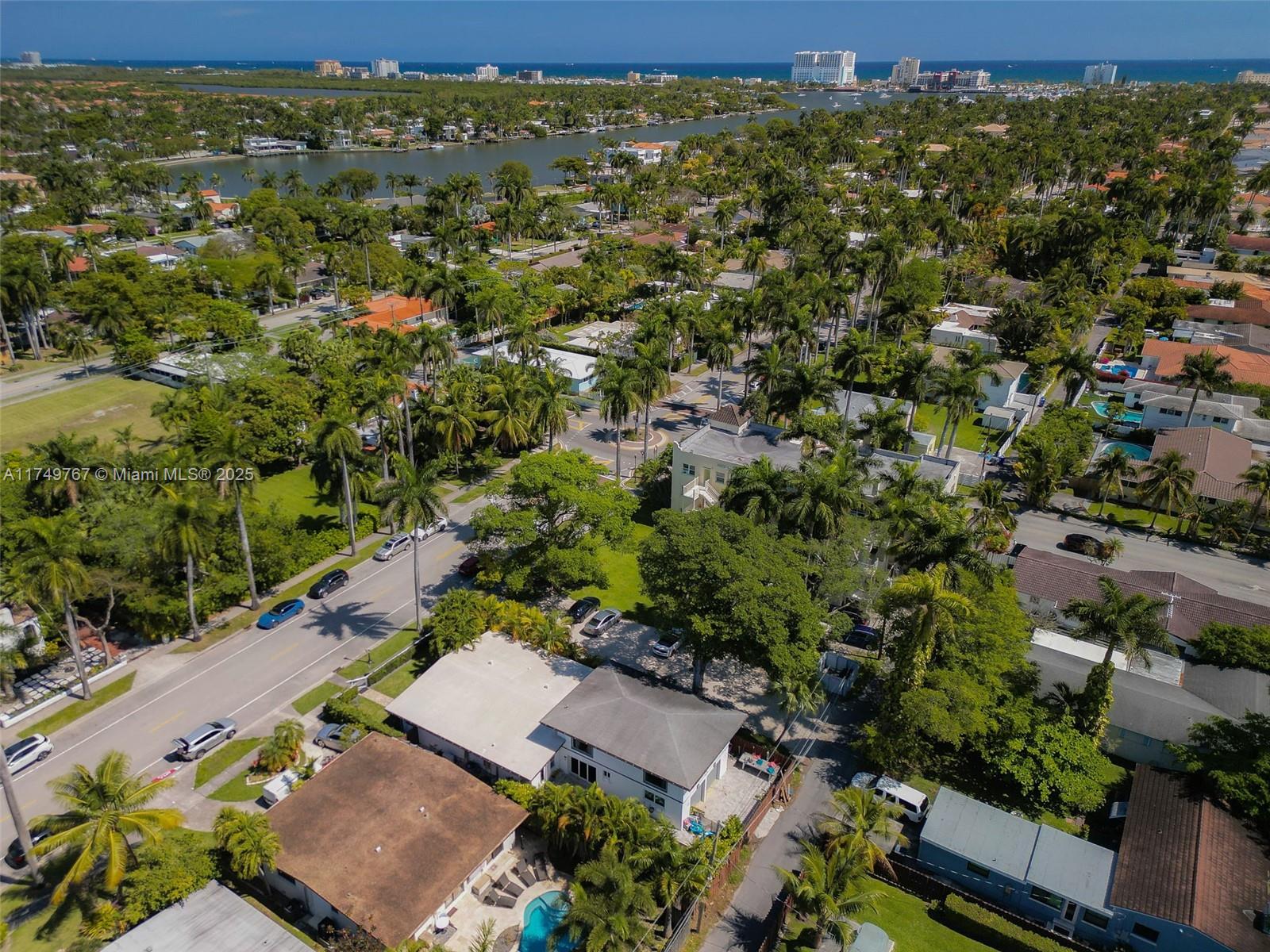 HOLLYWOOD LAKES SECTION - Residential