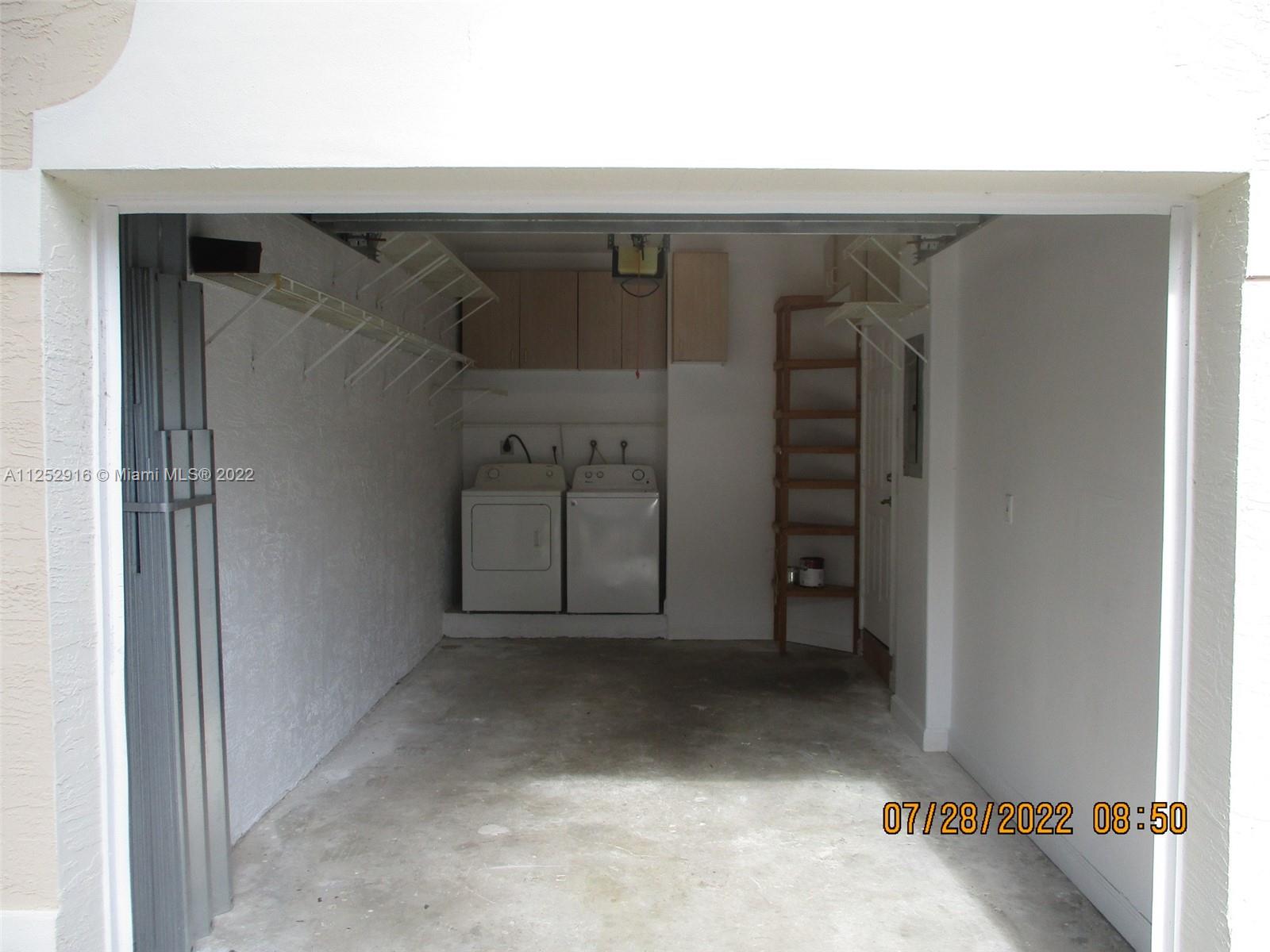 COSTA DORADA - Residential