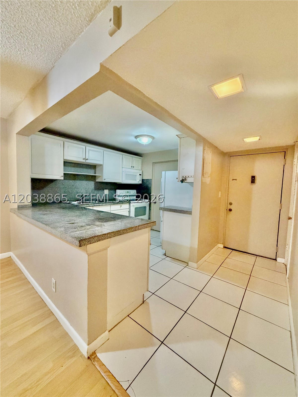 2320 S Cypress Bend Dr 206