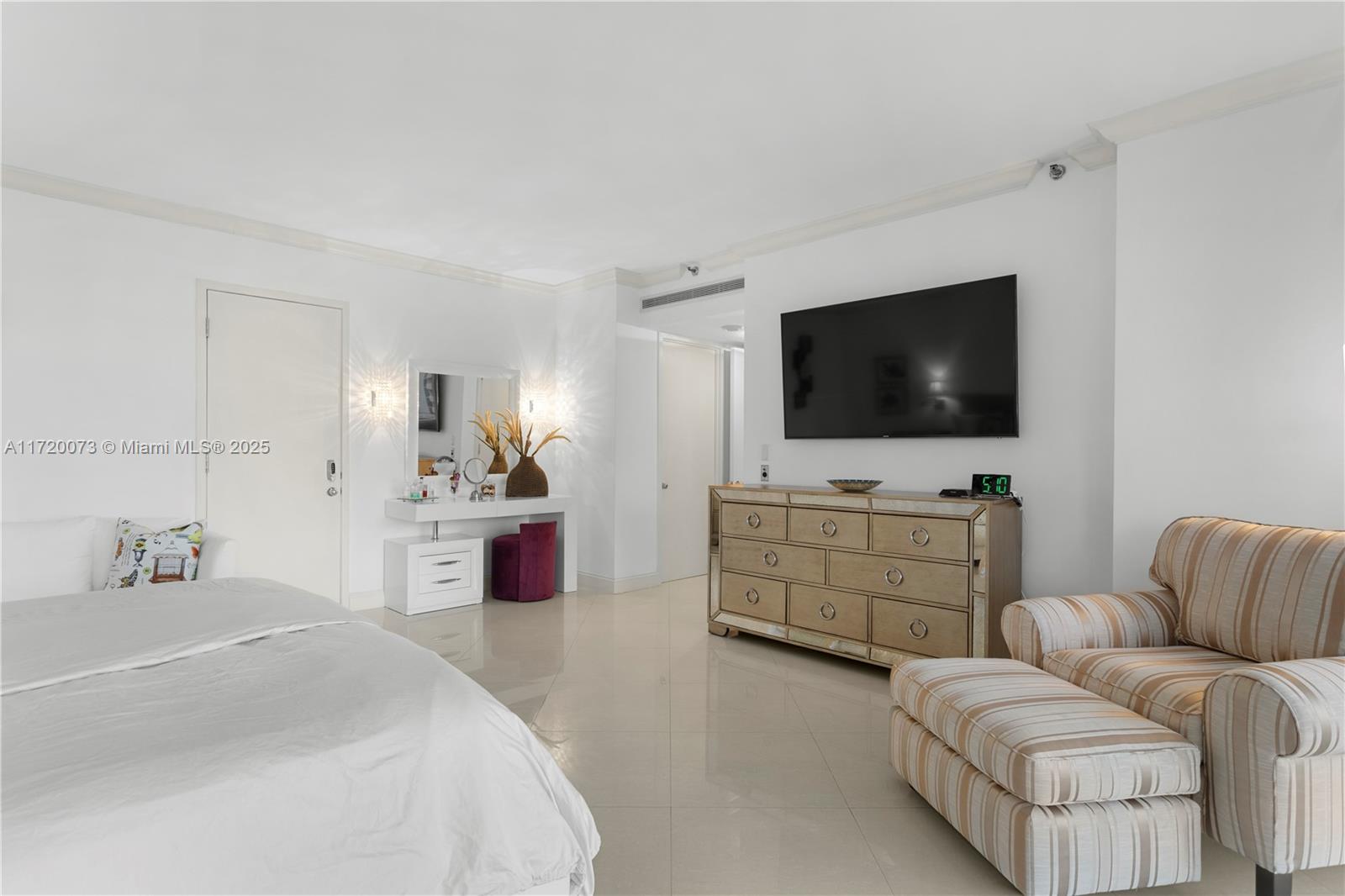 MARINA TOWER CONDO - Residential