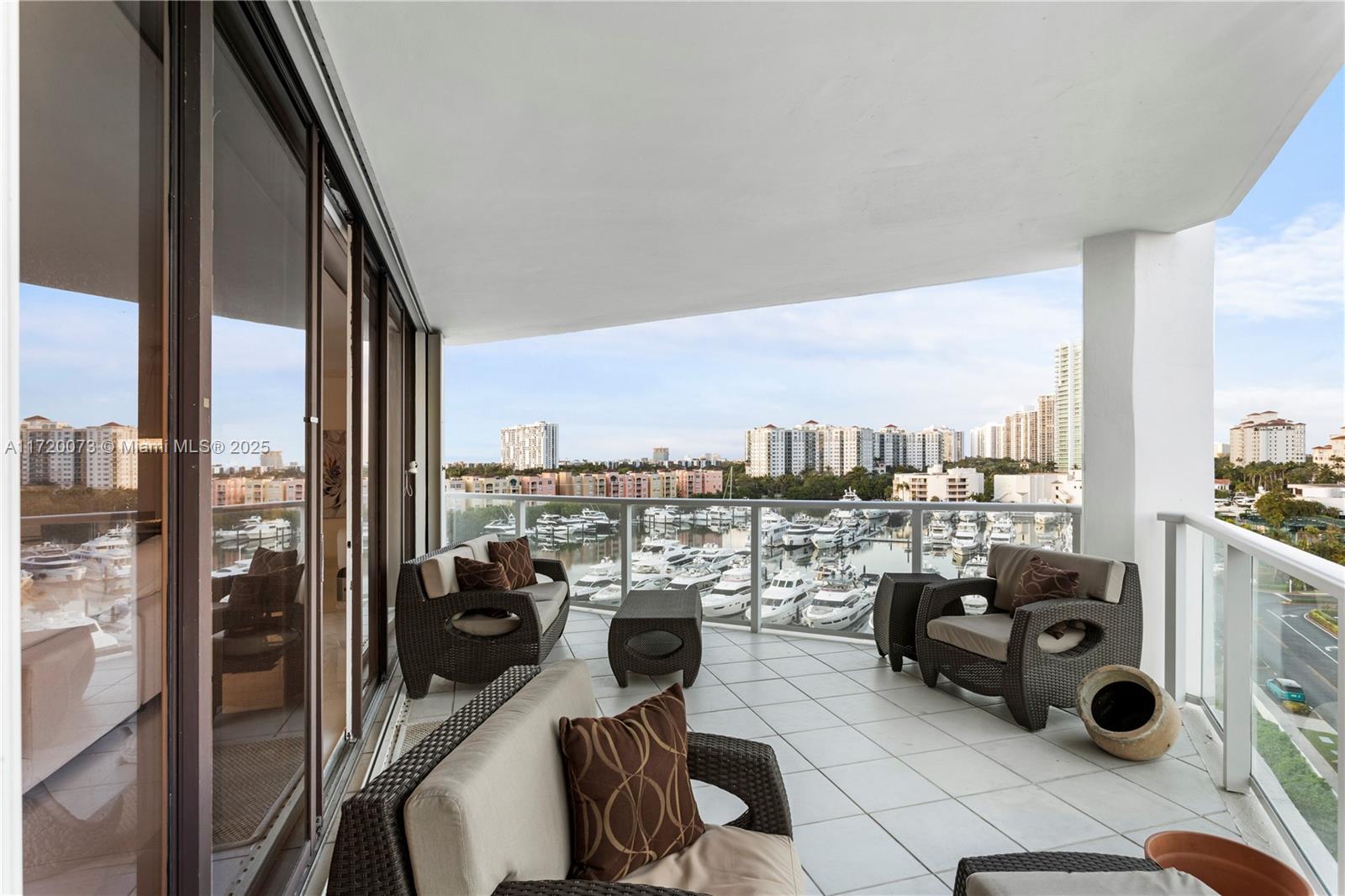 MARINA TOWER CONDO - Residential