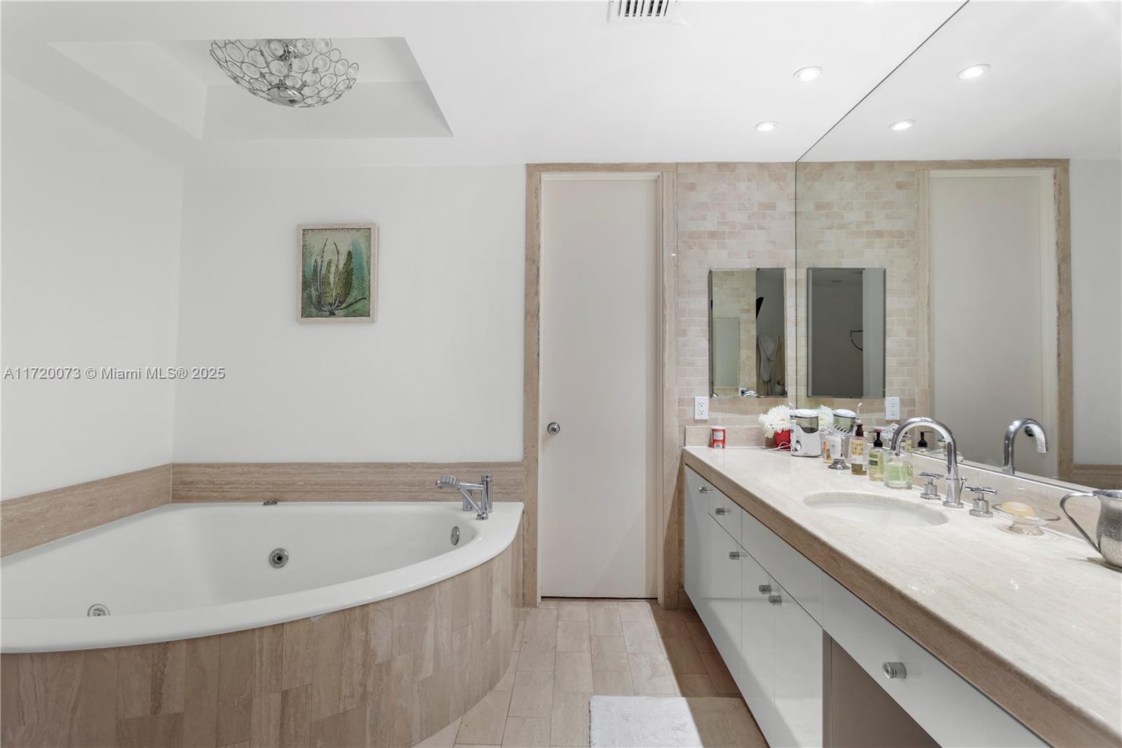 MARINA TOWER CONDO - Residential
