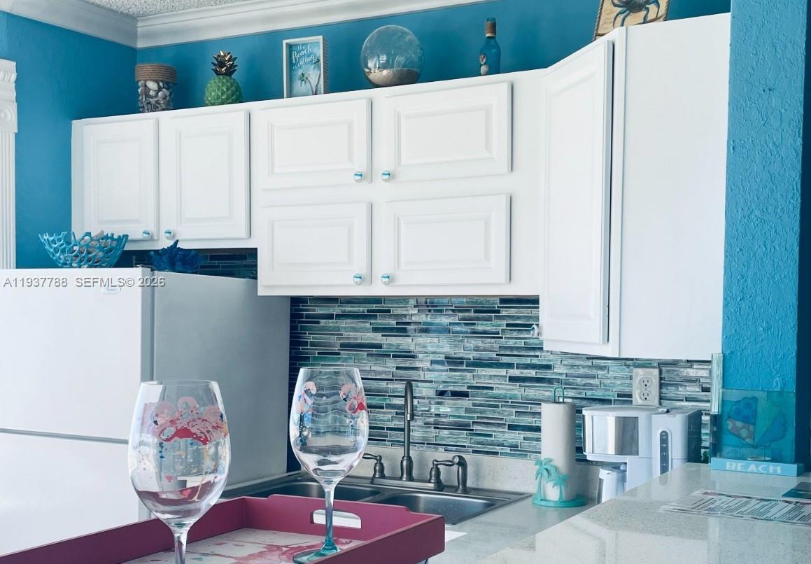 3401 NE 10th St 1,3,7,8,9,11,12