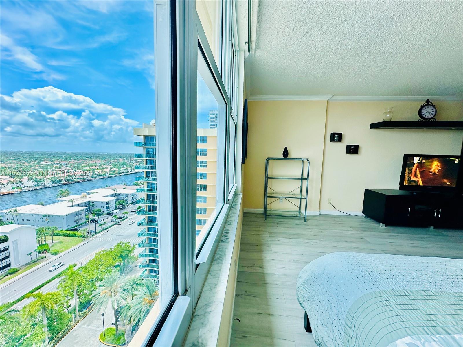 WAVE CONDO - Residential Lease