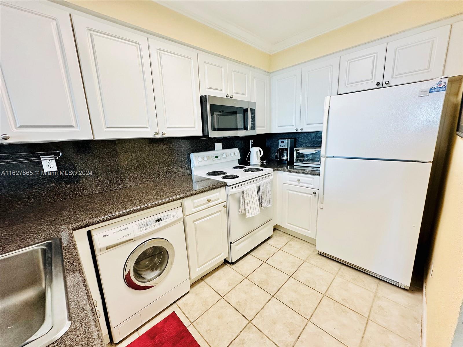 WAVE CONDO - Residential Lease