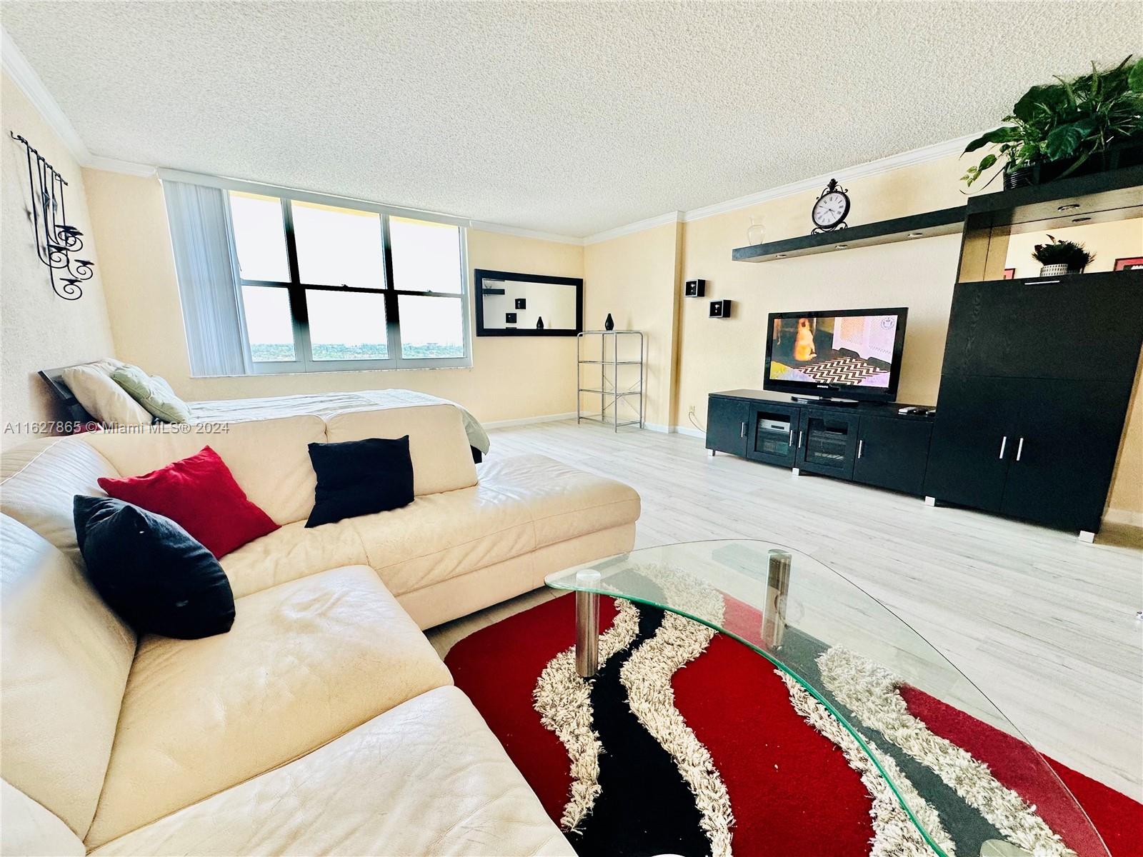 WAVE CONDO - Residential Lease