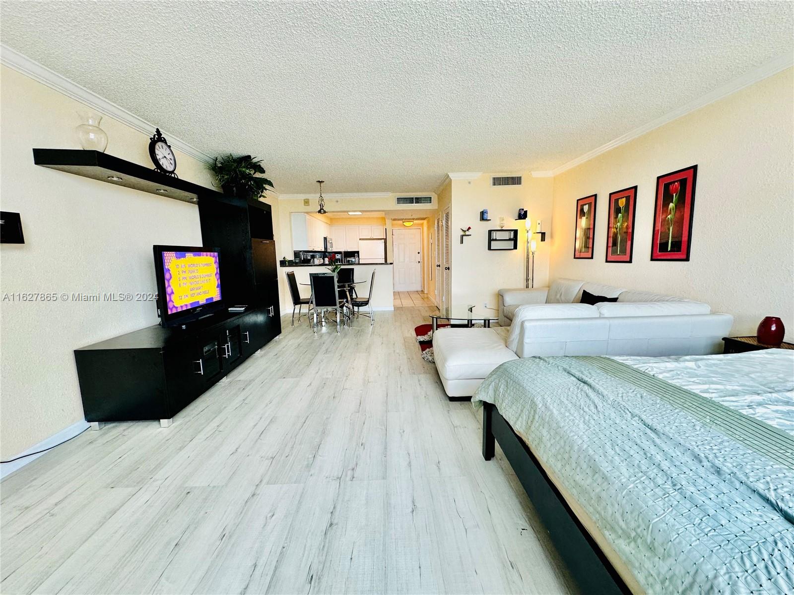 WAVE CONDO - Residential Lease