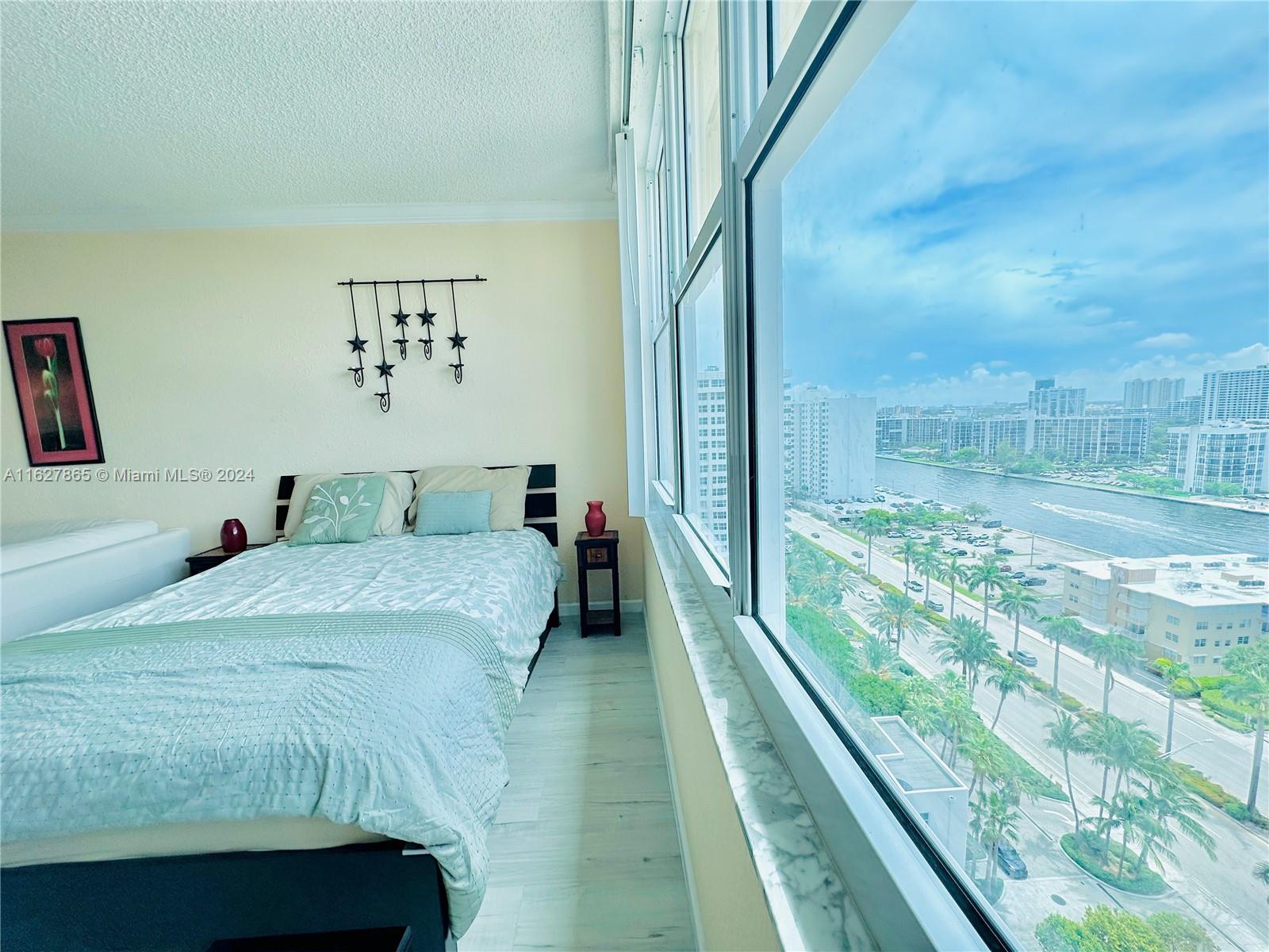 WAVE CONDO - Residential Lease