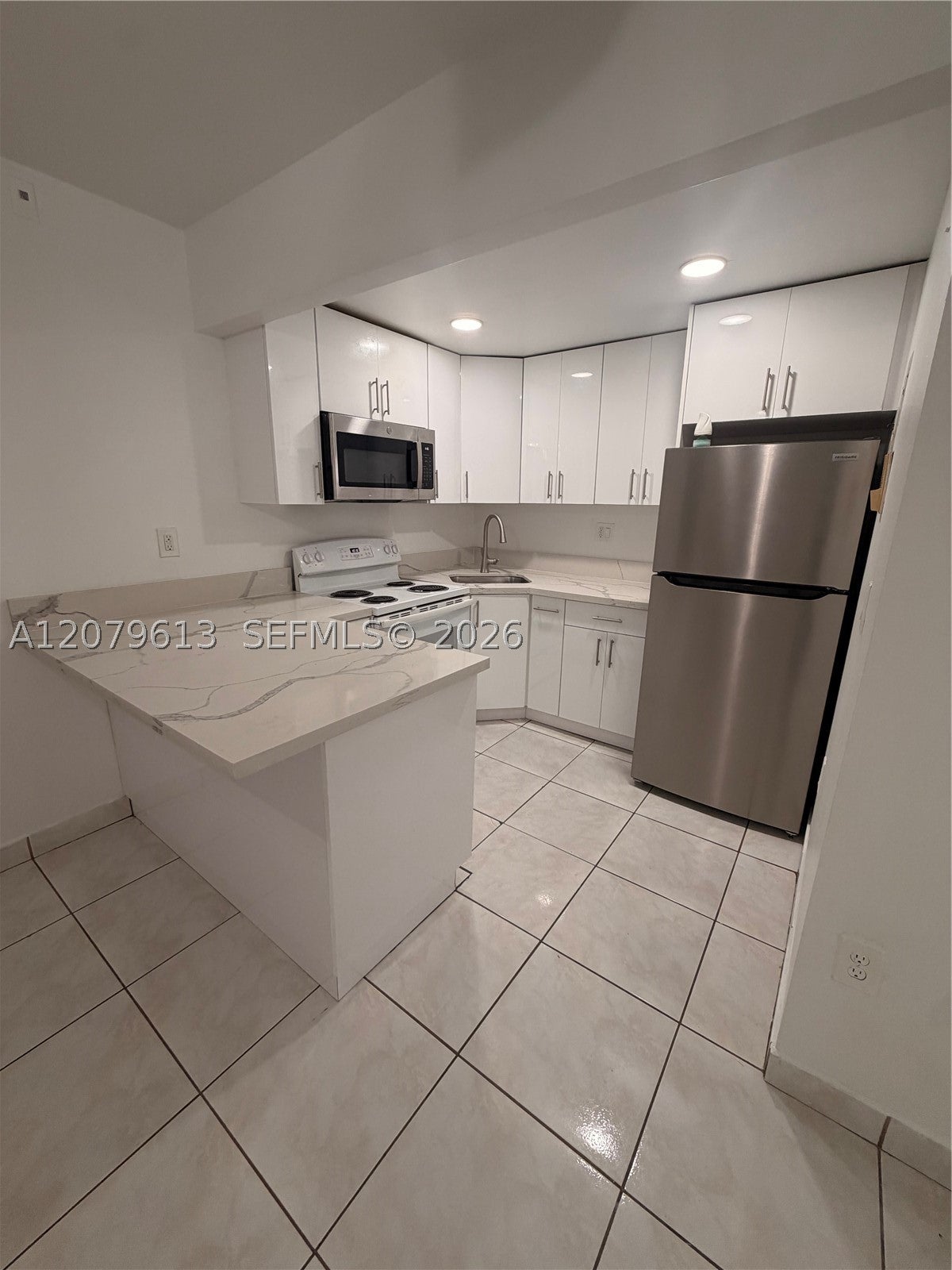 4715 NW 7th St 1082, Miami FL 33126