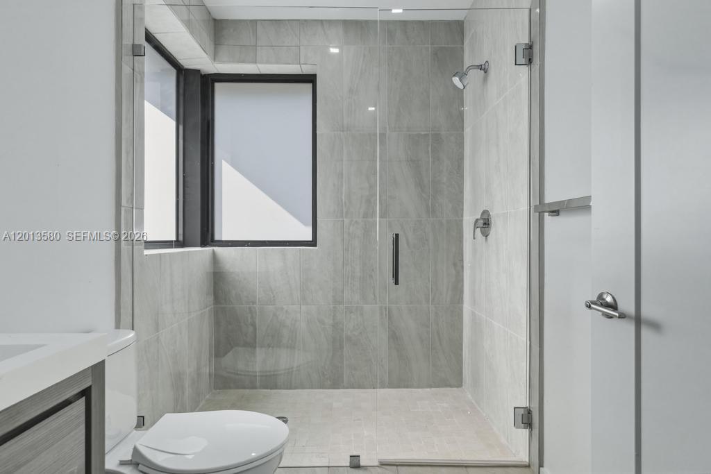 OAKS PLACE - Residential