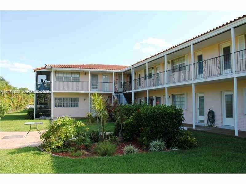 TOWN & COUNTRY APTS CONDO - Residential