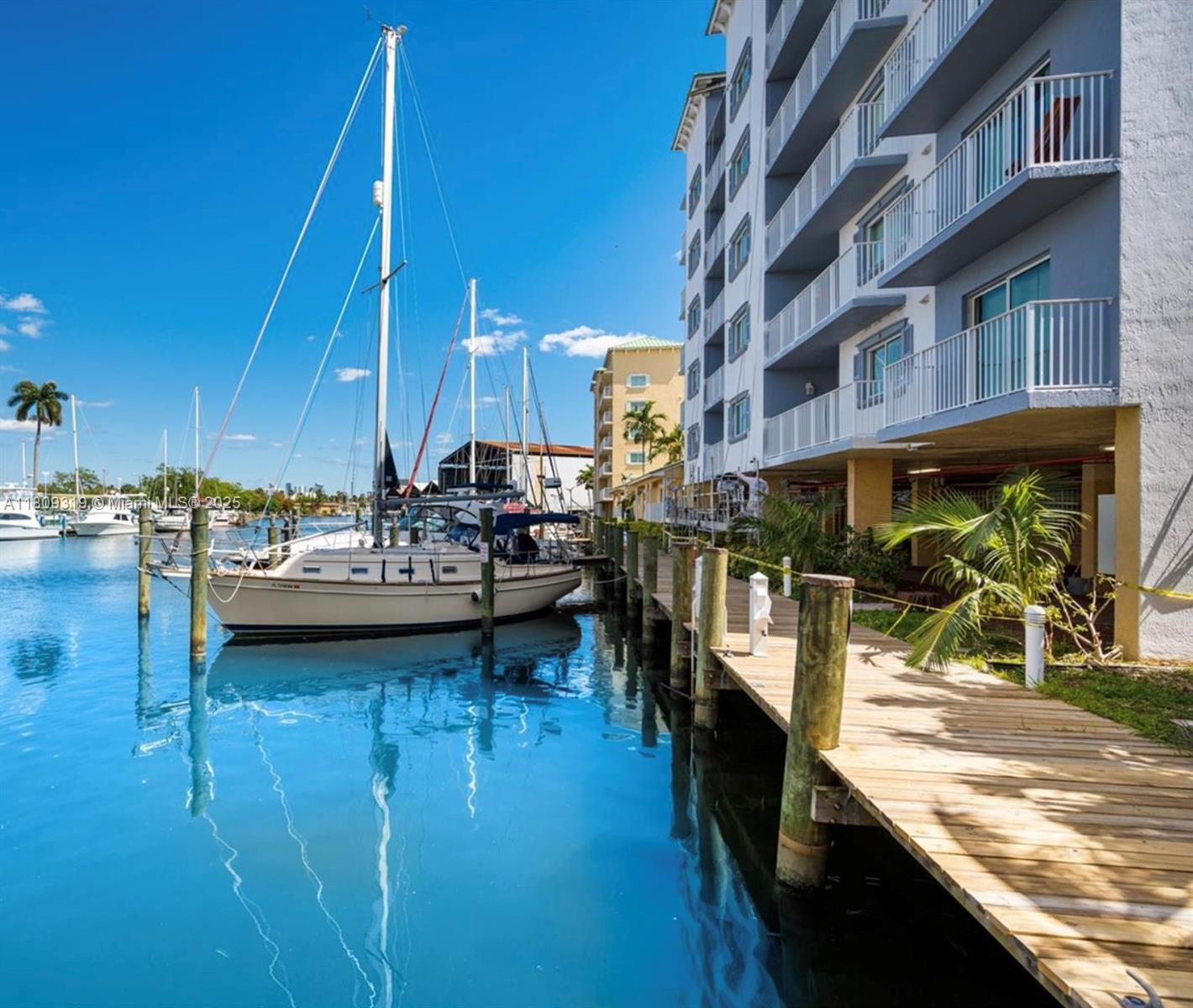 2415 Nw 16th St Rd 405, Miami, Broward County, Florida - 2 Bedrooms  
2 Bathrooms - 