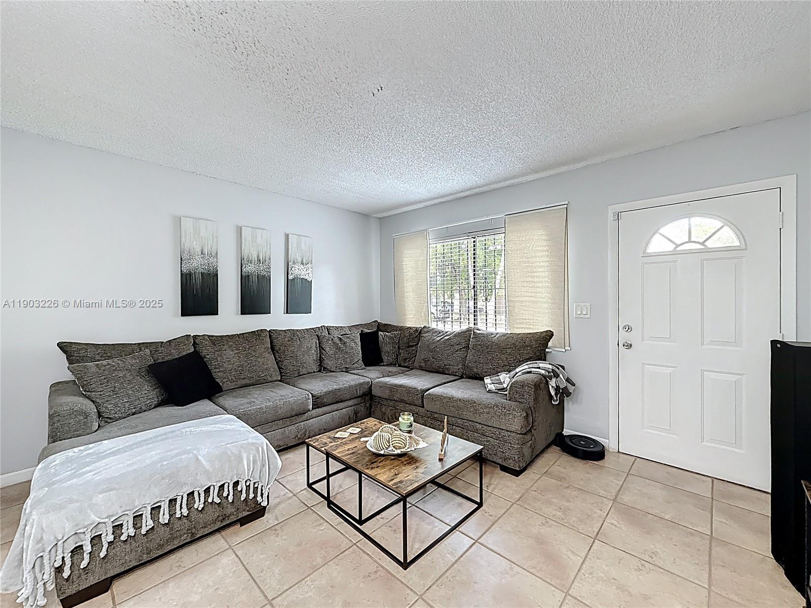 ESPANA VILLAS CONDO - Residential