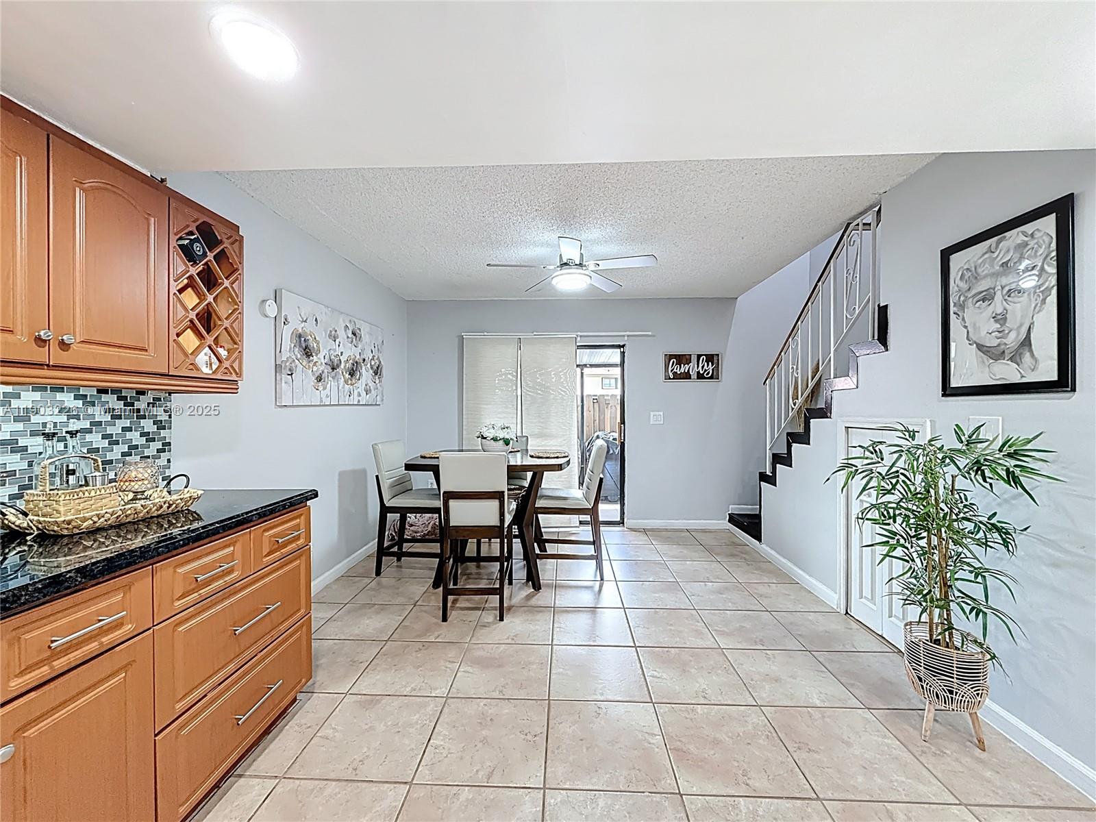 ESPANA VILLAS CONDO - Residential