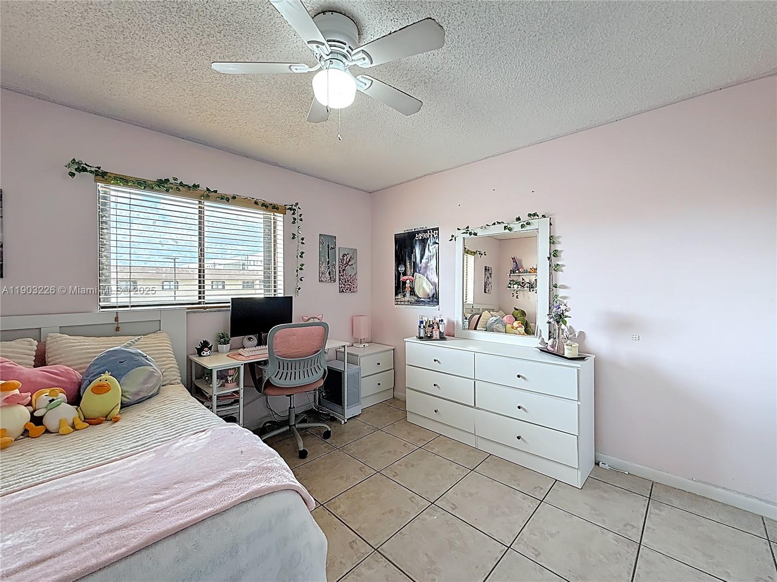 ESPANA VILLAS CONDO - Residential