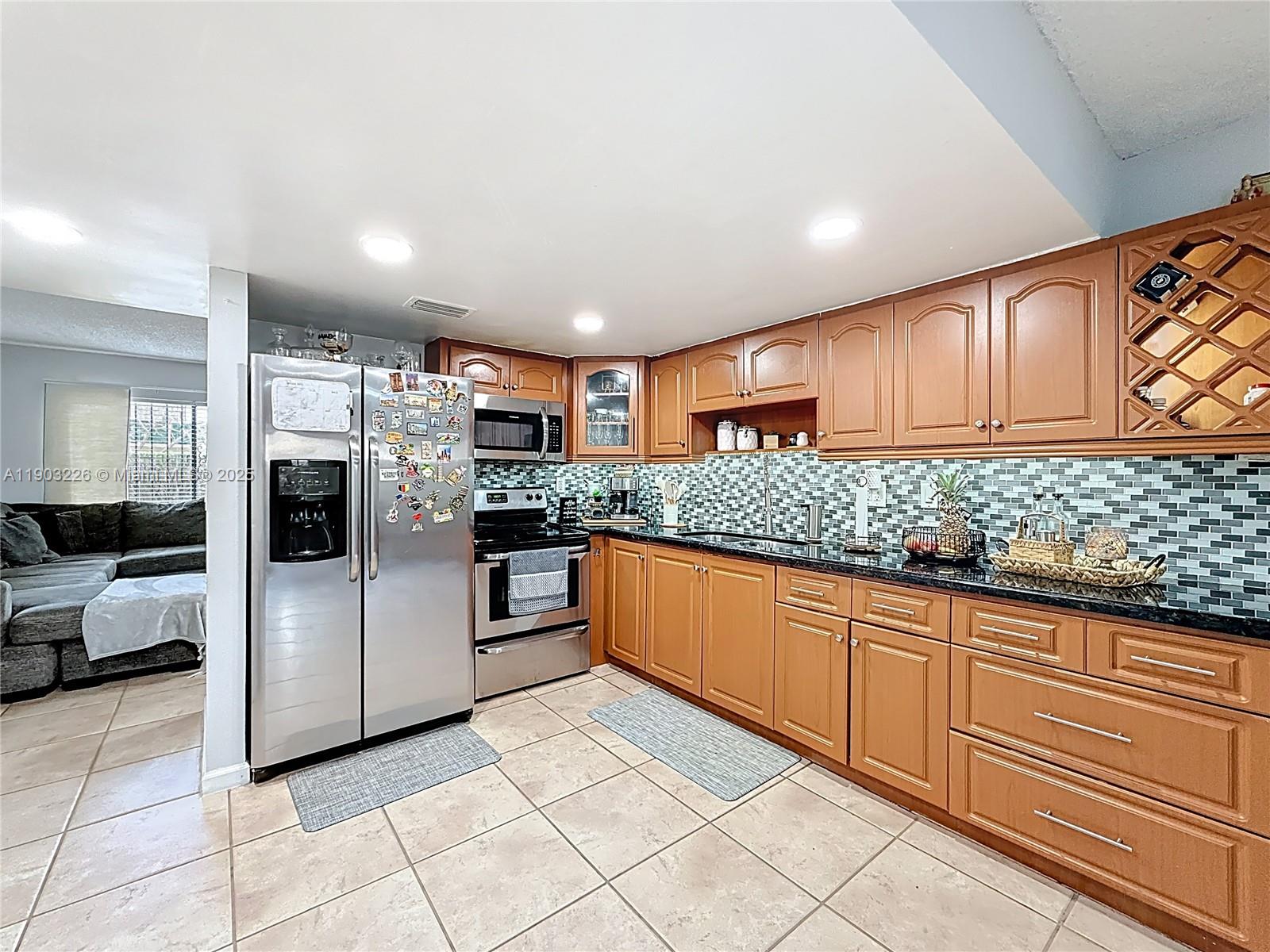 ESPANA VILLAS CONDO - Residential