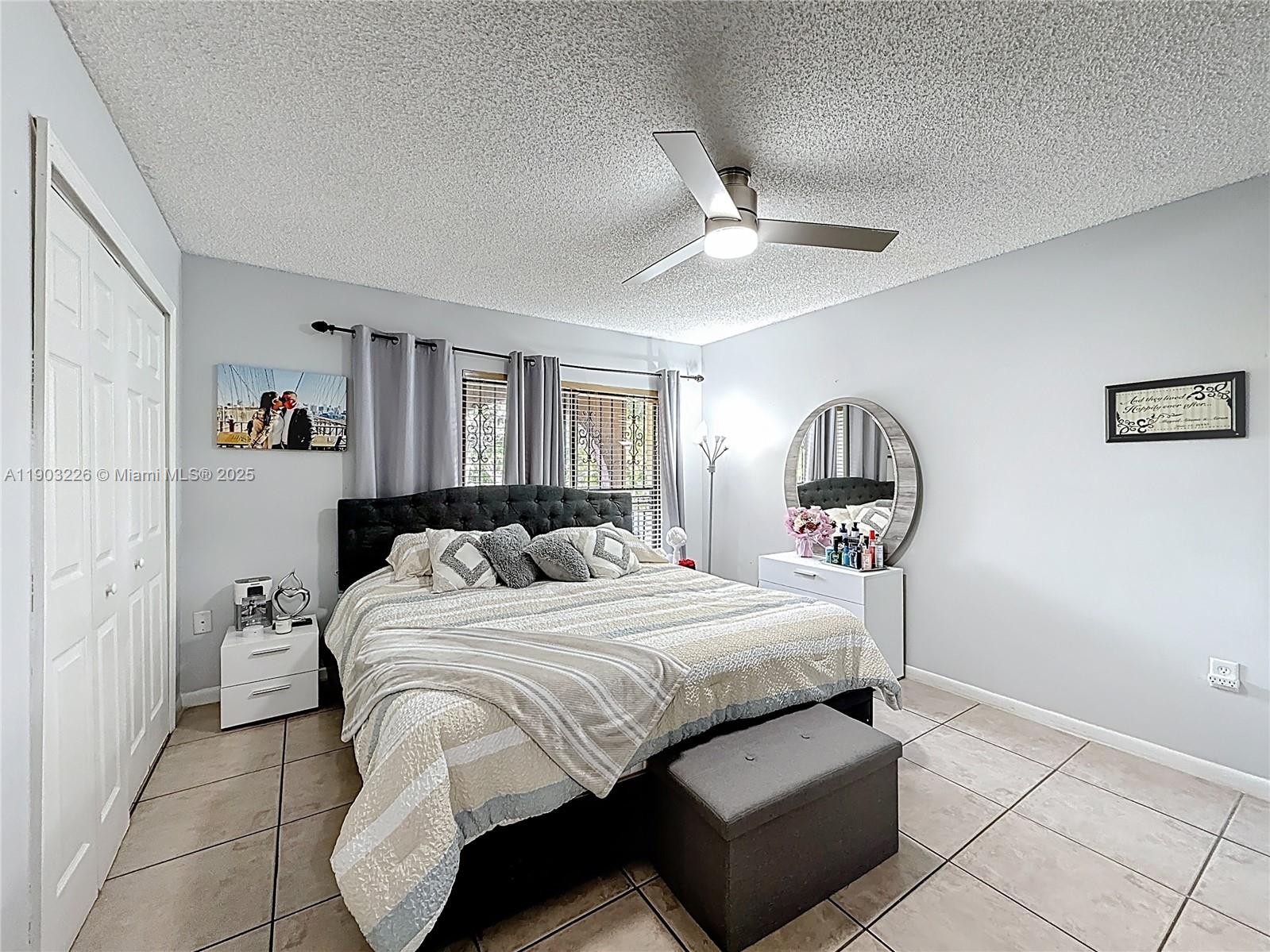 ESPANA VILLAS CONDO - Residential