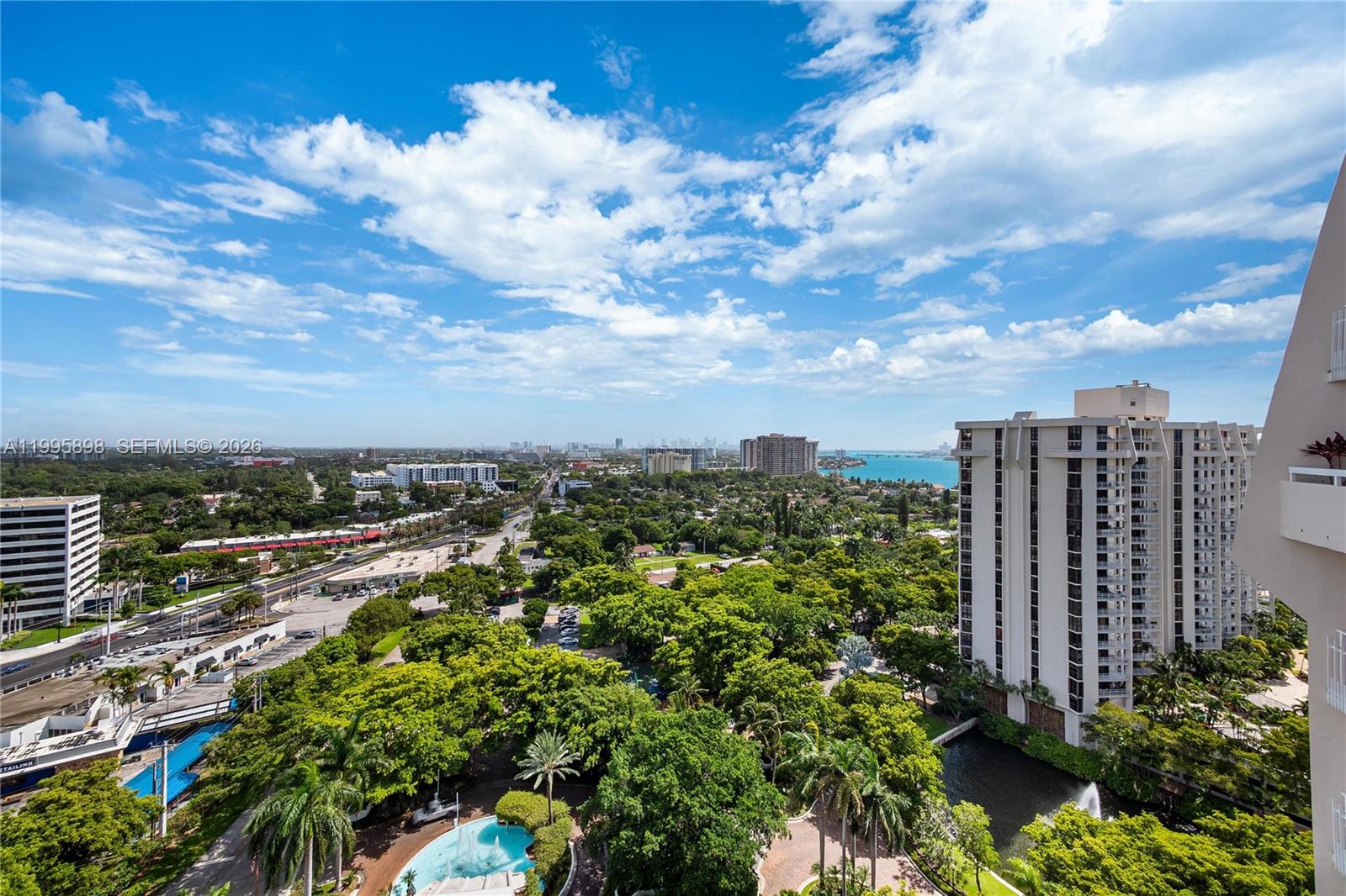 TOWERS OF QUAYSIDE CONDO - Residential