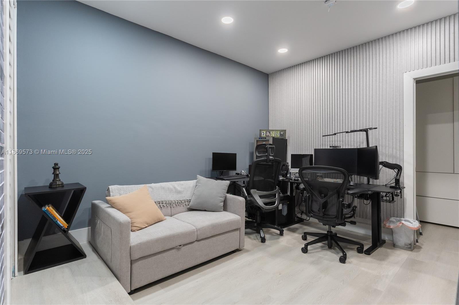 SHOMA HOMES AT TAMIAMI II - Residential