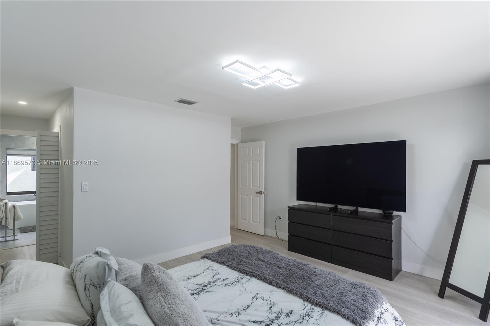 SHOMA HOMES AT TAMIAMI II - Residential