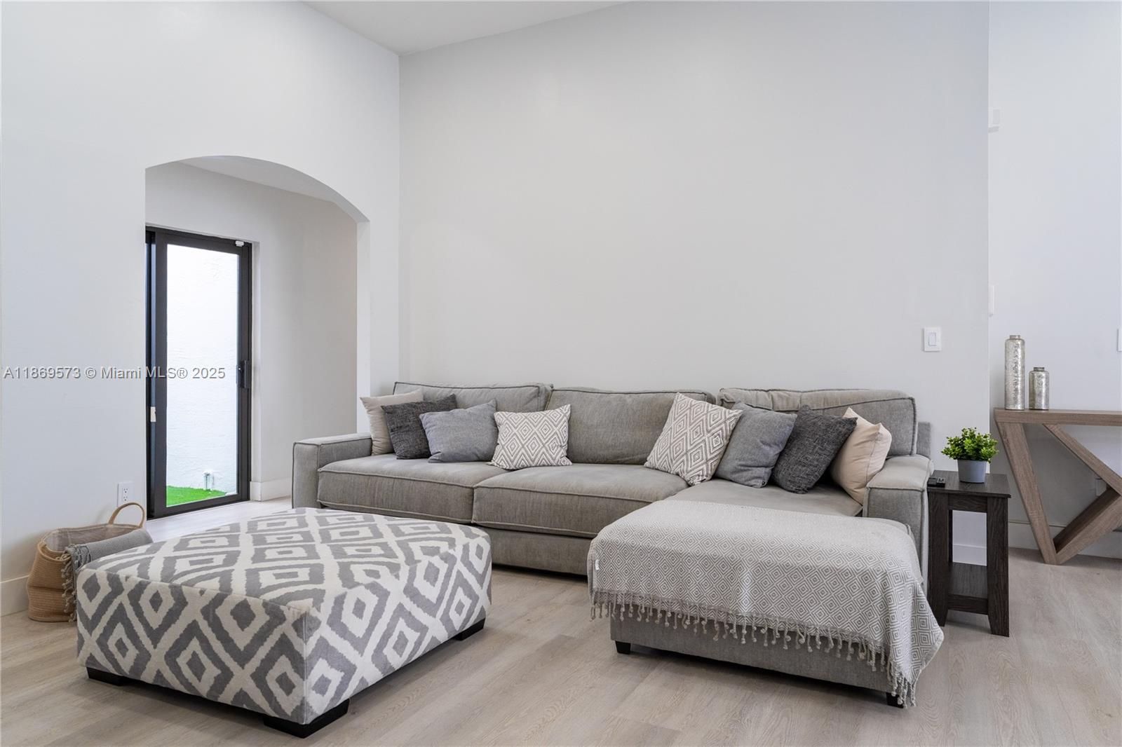 SHOMA HOMES AT TAMIAMI II - Residential