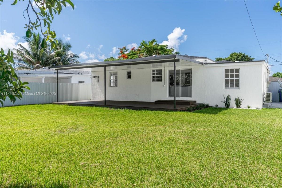 3335 NW 19th St