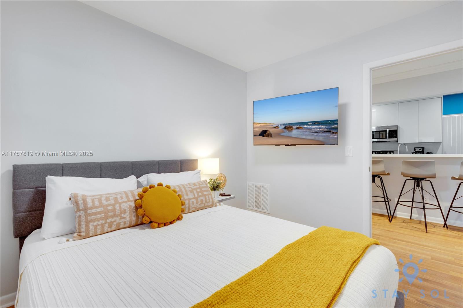 HOLLYWOOD BEACH SECOND AD - Residential Lease