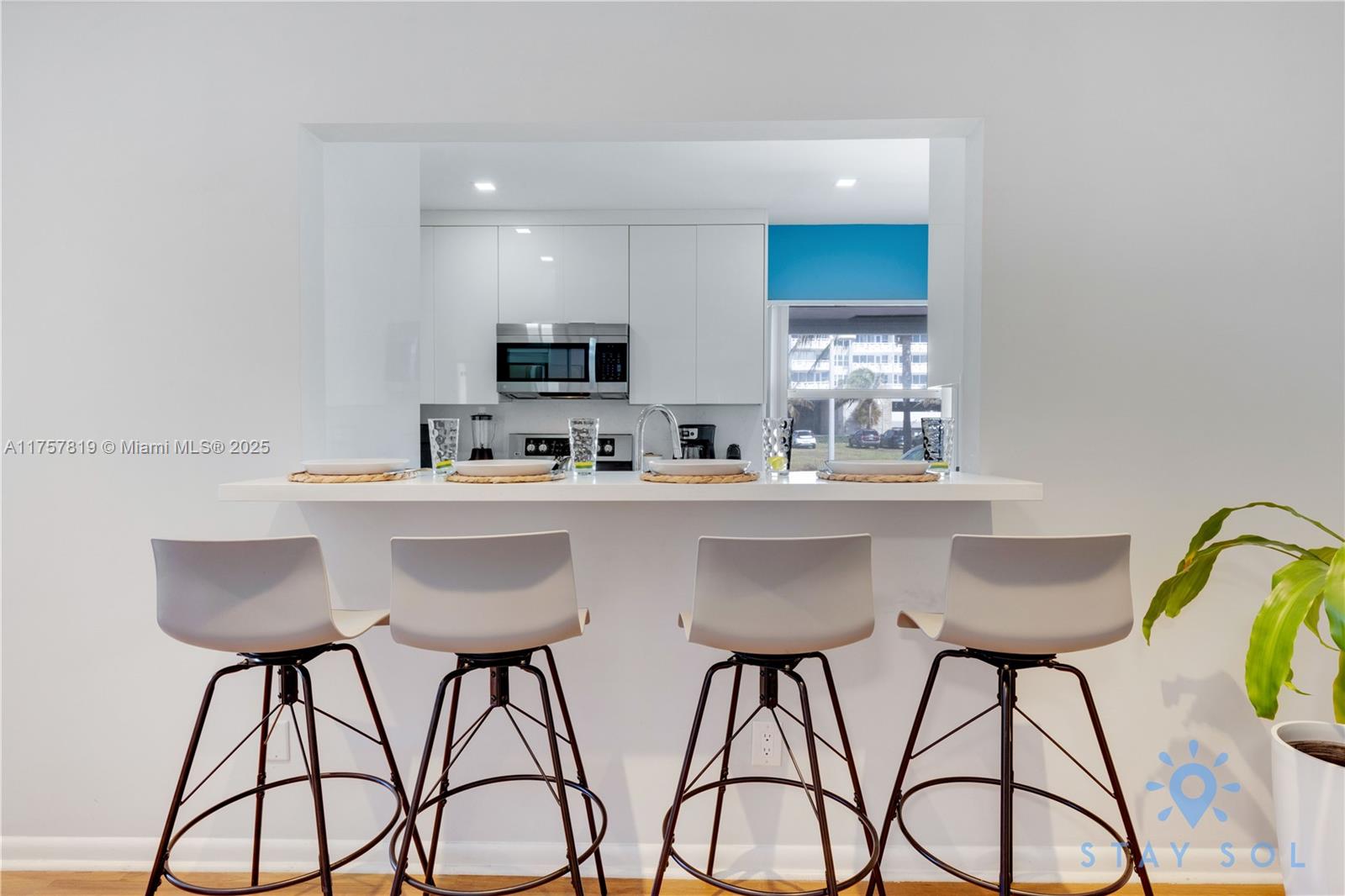 HOLLYWOOD BEACH SECOND AD - Residential Lease