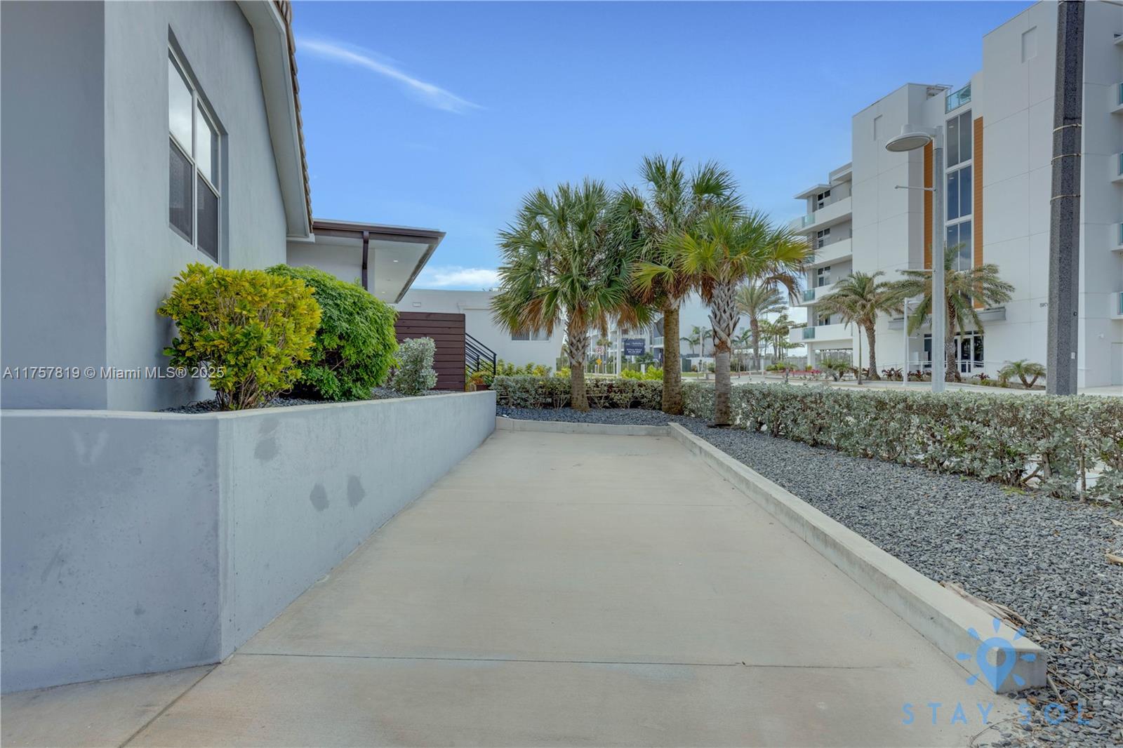 HOLLYWOOD BEACH SECOND AD - Residential Lease