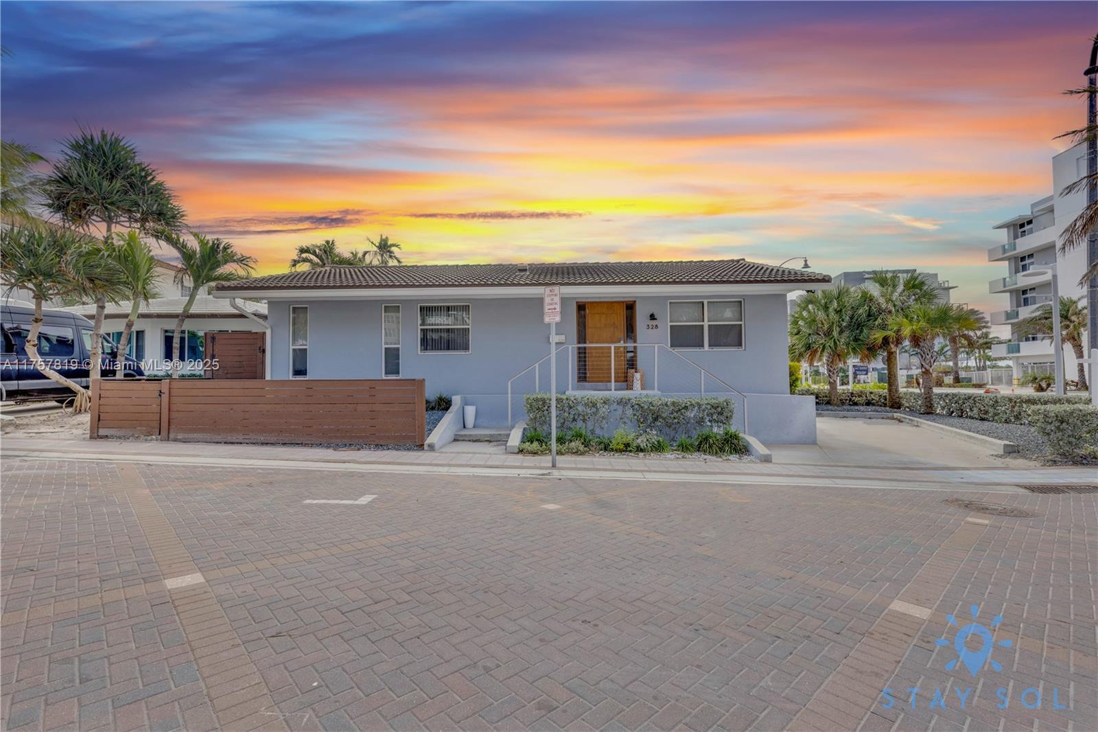 HOLLYWOOD BEACH SECOND AD - Residential Lease