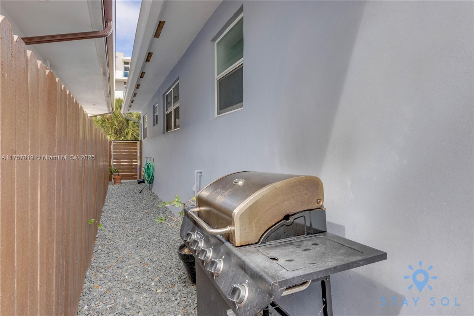 HOLLYWOOD BEACH SECOND AD - Residential Lease