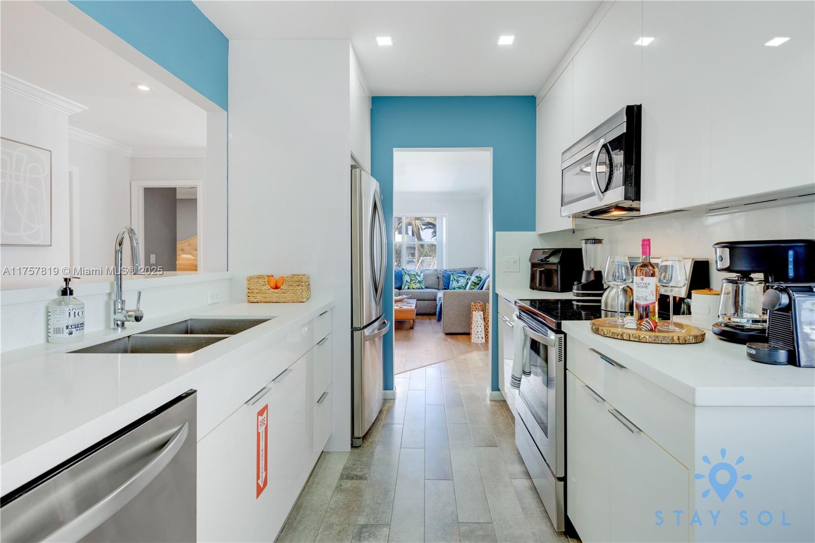 HOLLYWOOD BEACH SECOND AD - Residential Lease