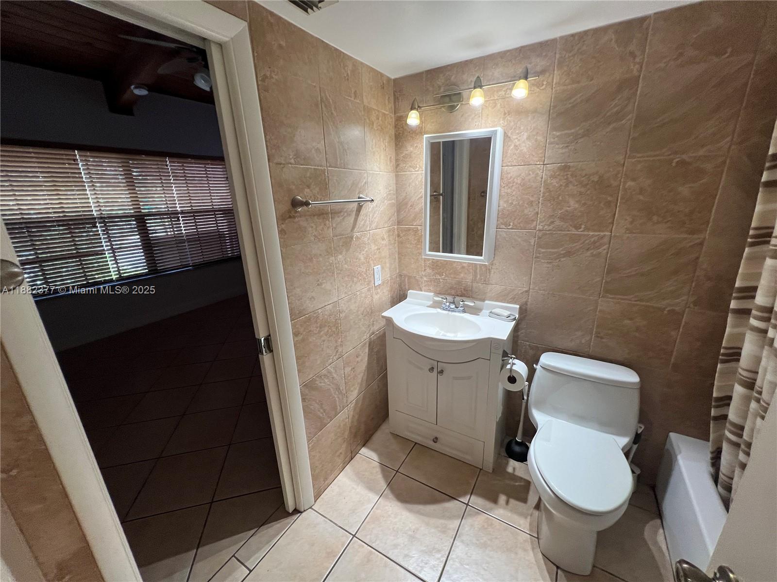 TAMERLANE - Residential Lease