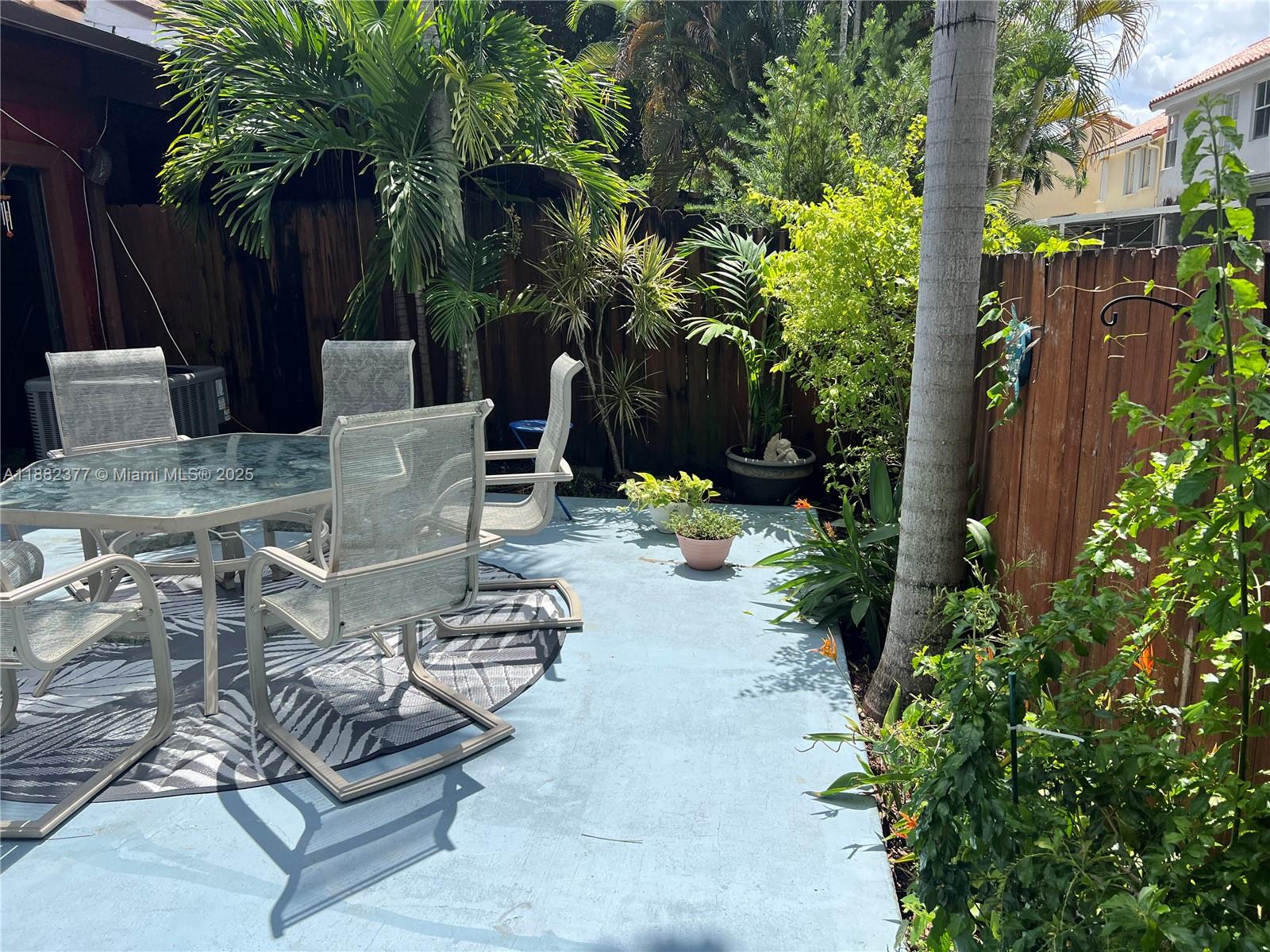TAMERLANE - Residential Lease
