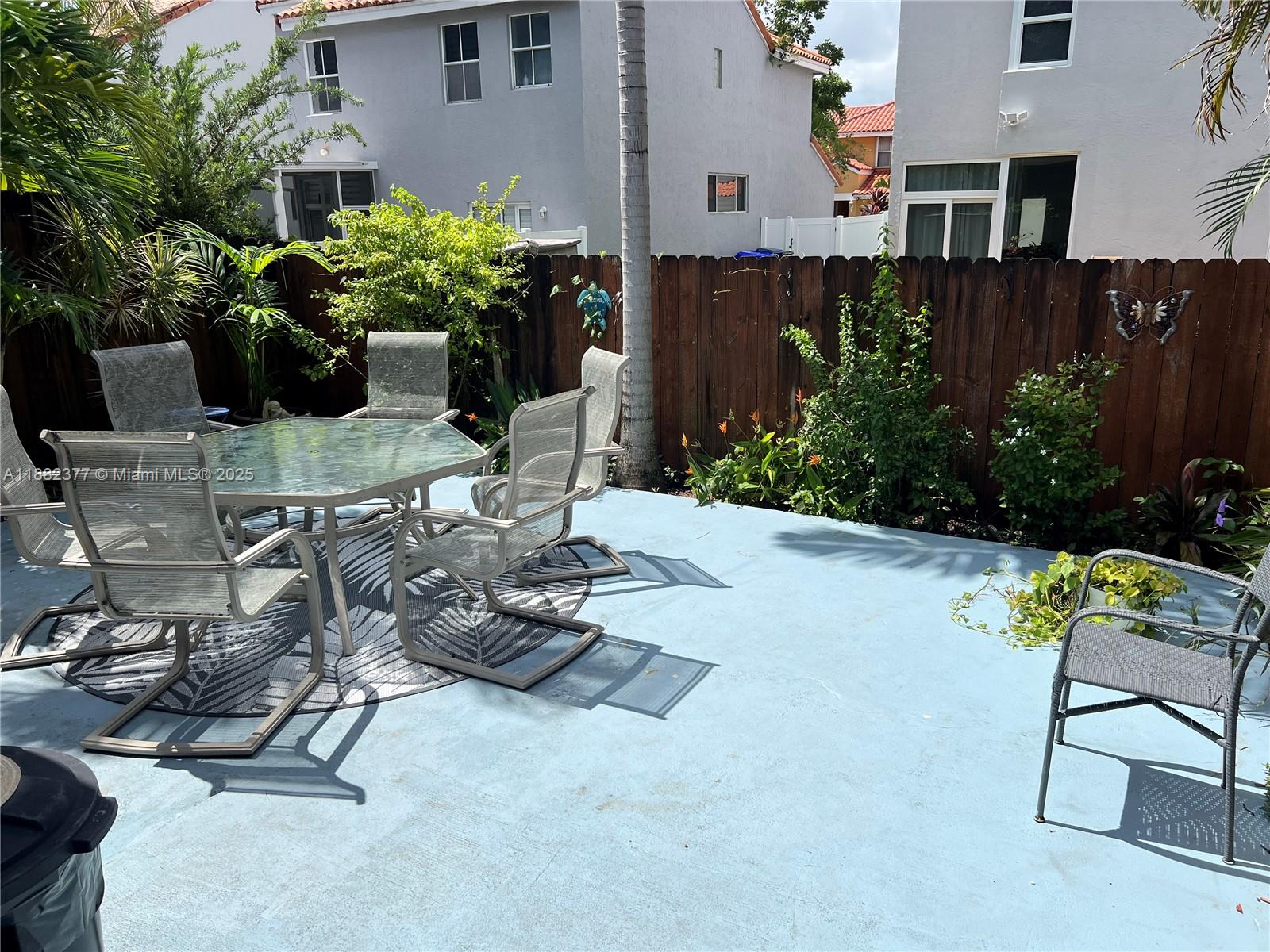 TAMERLANE - Residential Lease