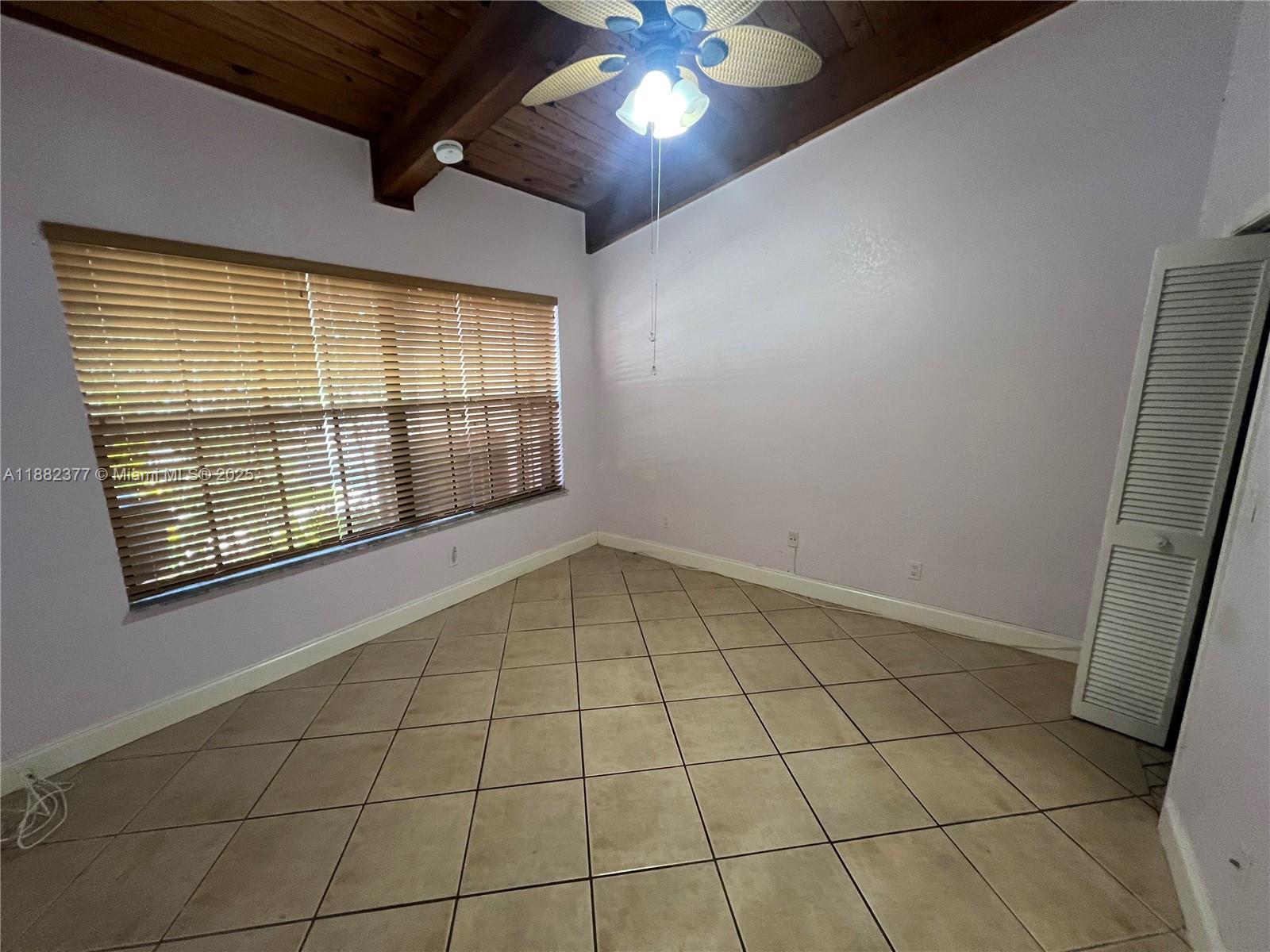 TAMERLANE - Residential Lease