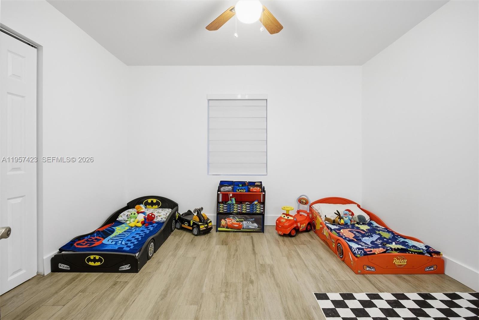 SUN-TAN VILLAGE SEC 2 - Residential