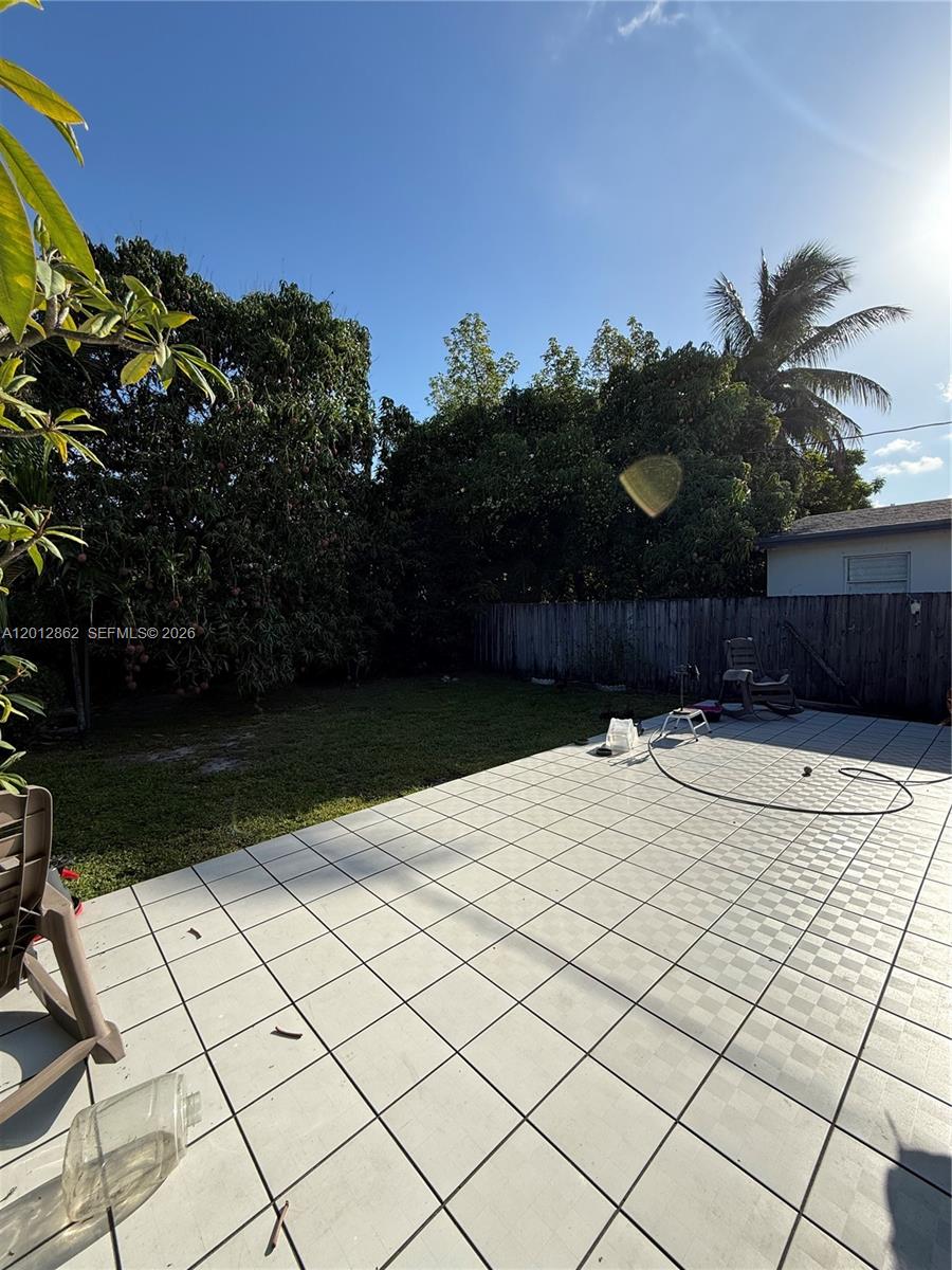 HIALEAH 5TH ADDN - Residential
