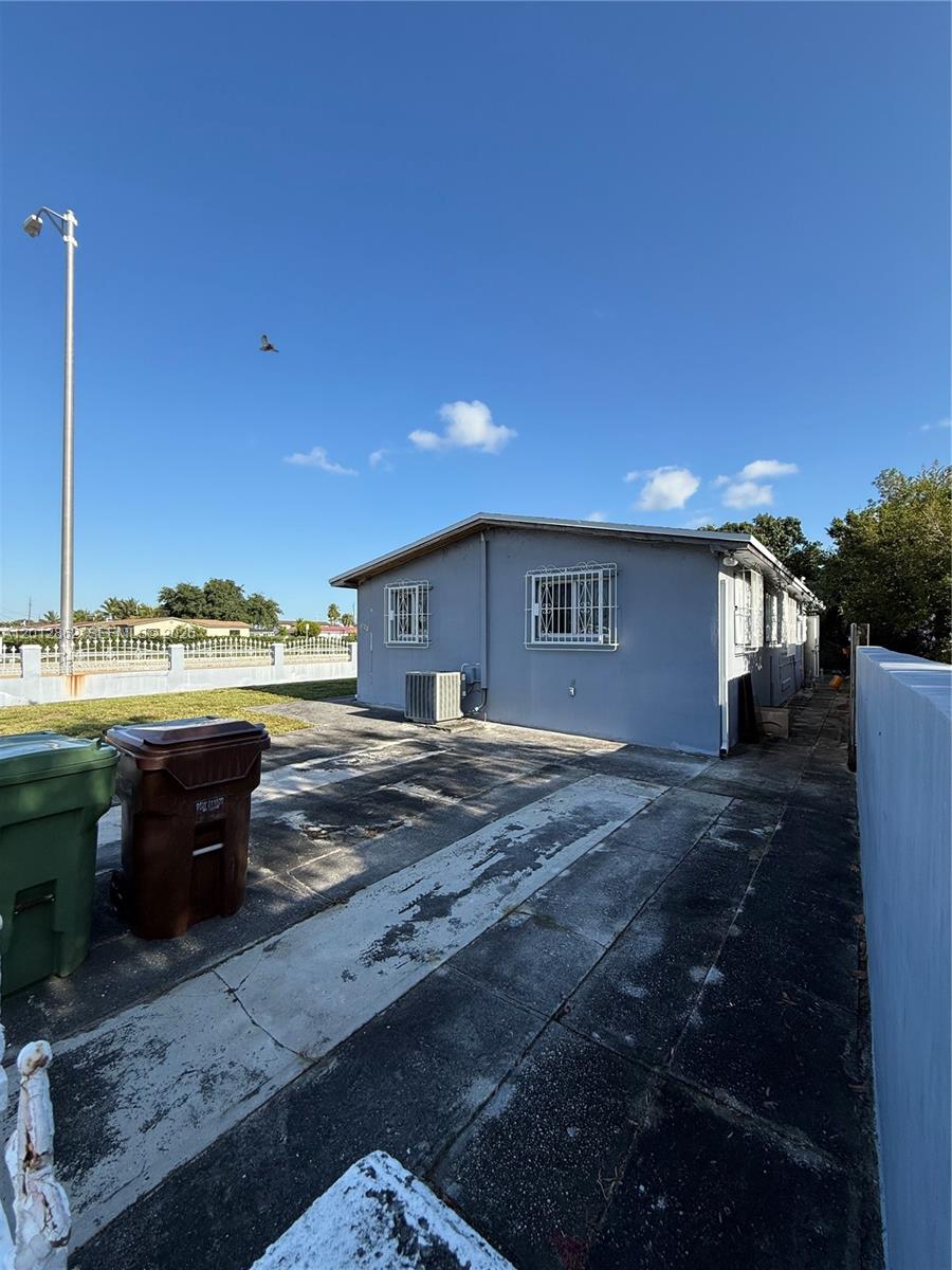 HIALEAH 5TH ADDN - Residential