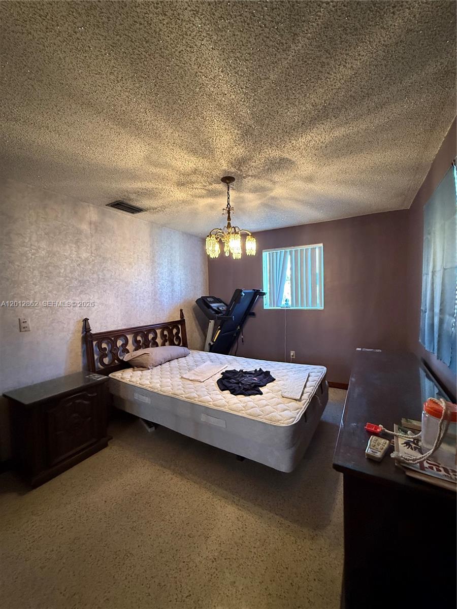 HIALEAH 5TH ADDN - Residential
