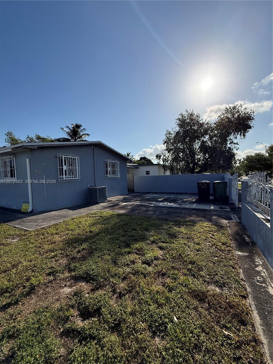 HIALEAH 5TH ADDN - Residential