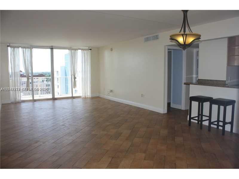 ISLAND POINTE CONDO - Residential Lease