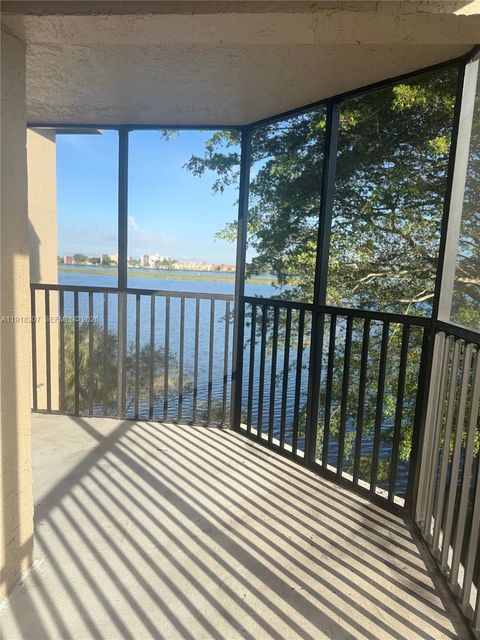 605 Ives Dairy Rd 306-7 Miami FL 33179