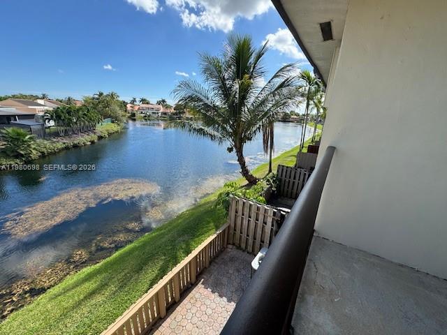 KENDALL LKS E LAKEVIEW TH - Residential